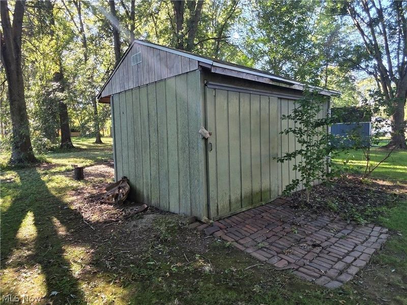 46429 Dogwood Circle, New Waterford, OH 44445 Photo 9