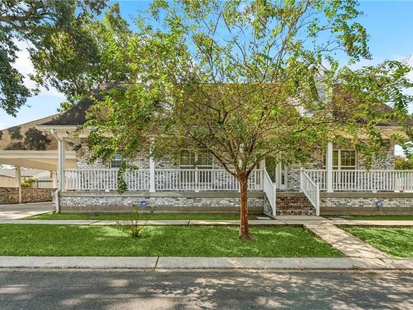 614 W JOSEPHINE Street , Chalmette, LA 70043