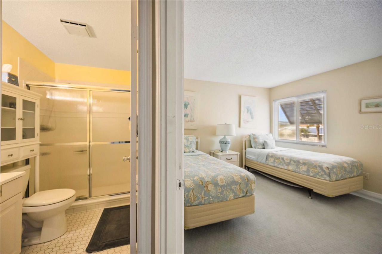 5673 Midnight Pass Road , Unit 202, Sarasota, FL 34242 Photo