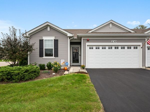 230 Sussex Court , North Aurora, IL 60542
