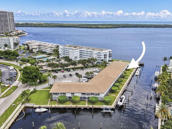 68 YACHT CLUB Drive, Unit 12, North Palm Beach, FL 33408