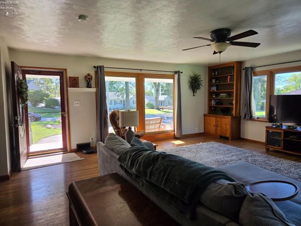 44 Riverlea, Tiffin, OH 44883