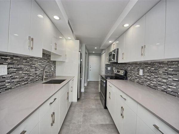 1660 NE 191st St , Unit 309-1, Miami, FL 33179