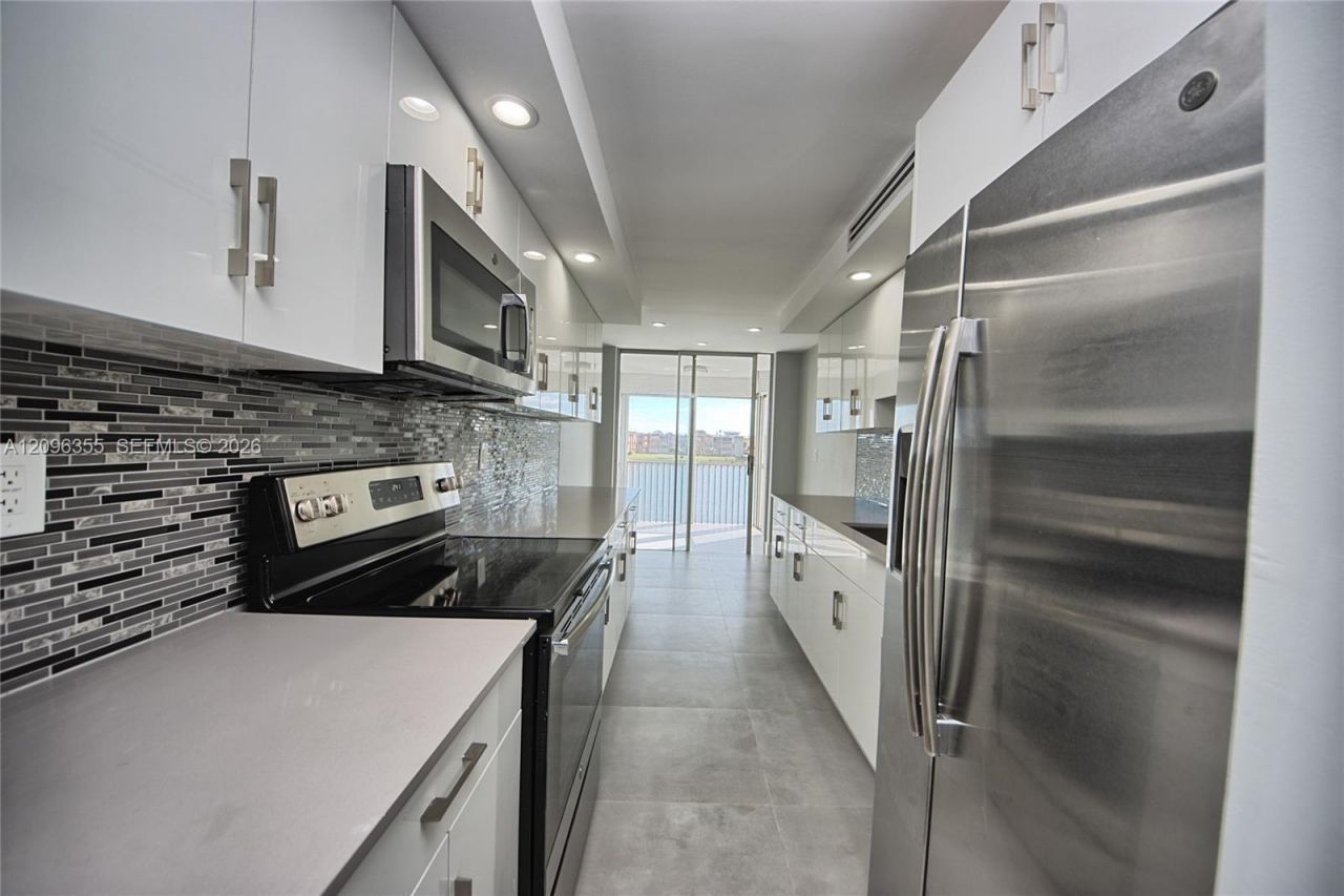 1660 NE 191st St , Unit 309-1, Miami, FL 33179 Photo