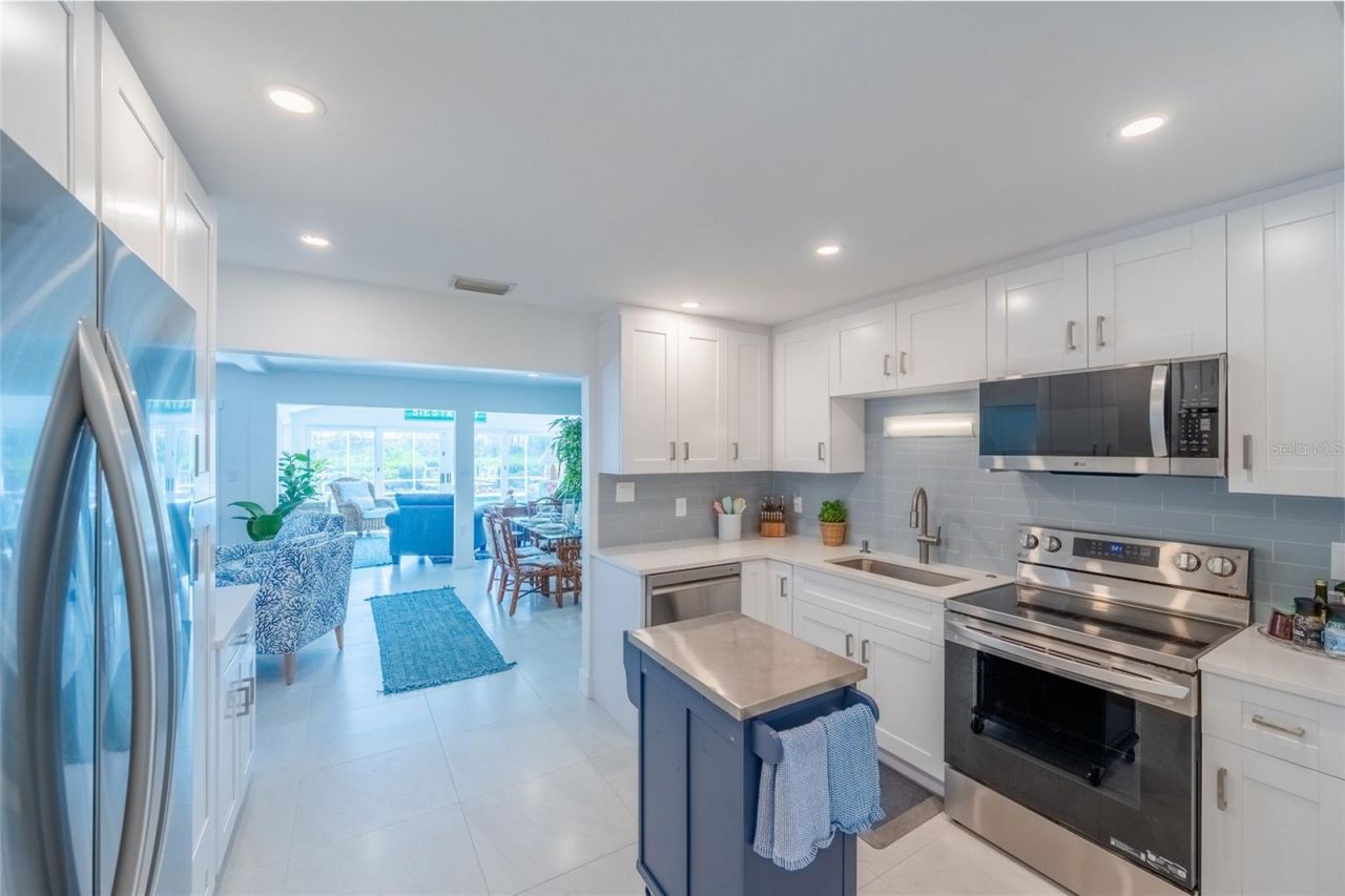 8302 Midnight Pass Road, Sarasota, FL 34242 Photo