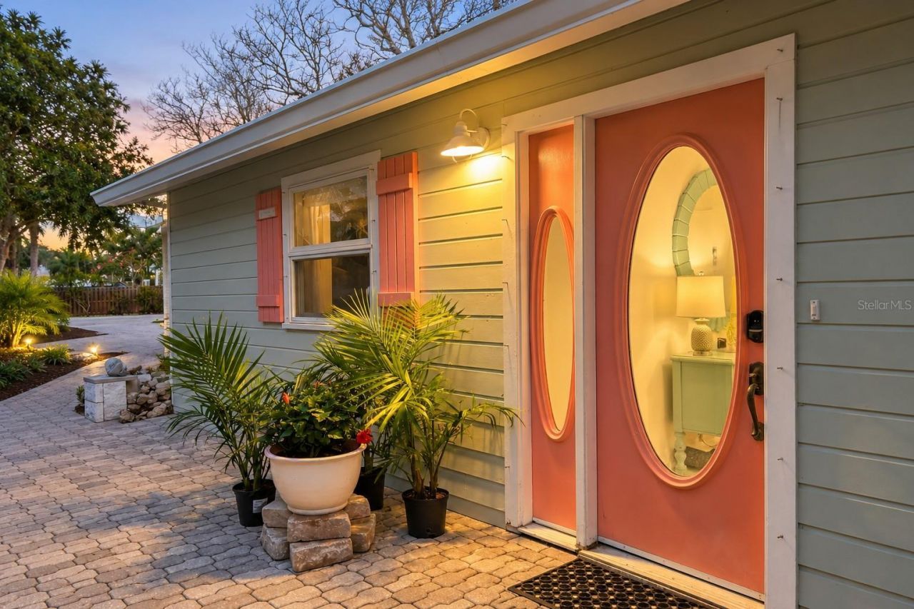 8302 Midnight Pass Road, Sarasota, FL 34242 Photo