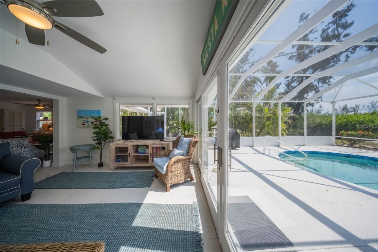 8302 Midnight Pass Road, Sarasota, FL 34242 Photo