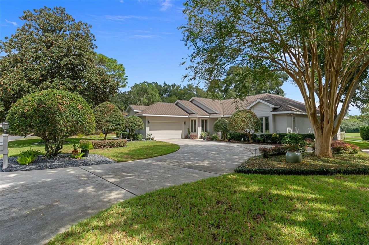 3215 N Pinelake Village Point, Lecanto, FL 34461 Photo