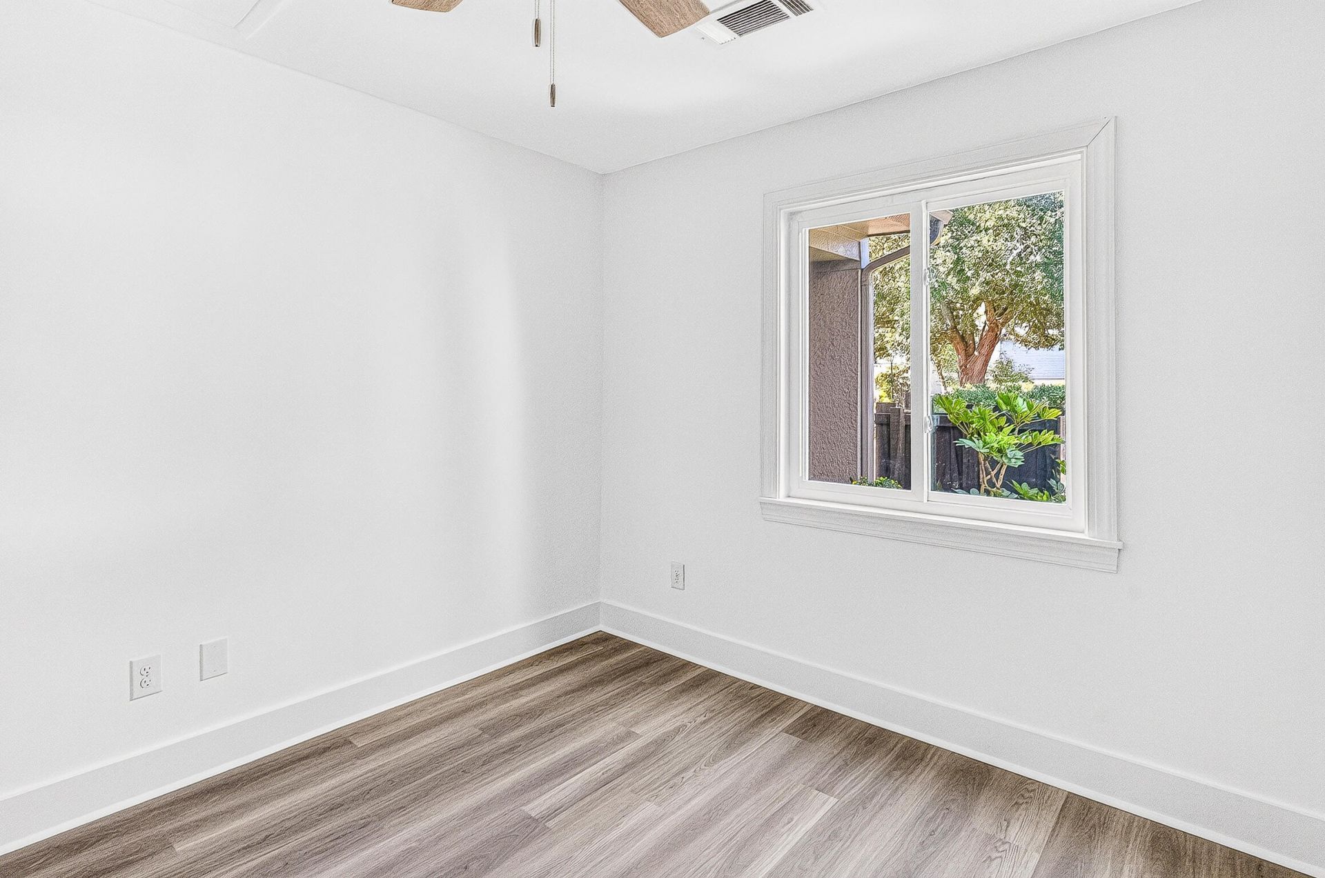107 Ventura Place Photo 21