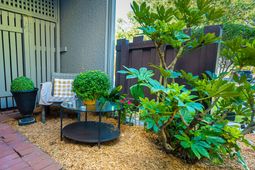 107 Ventura Place photo 4