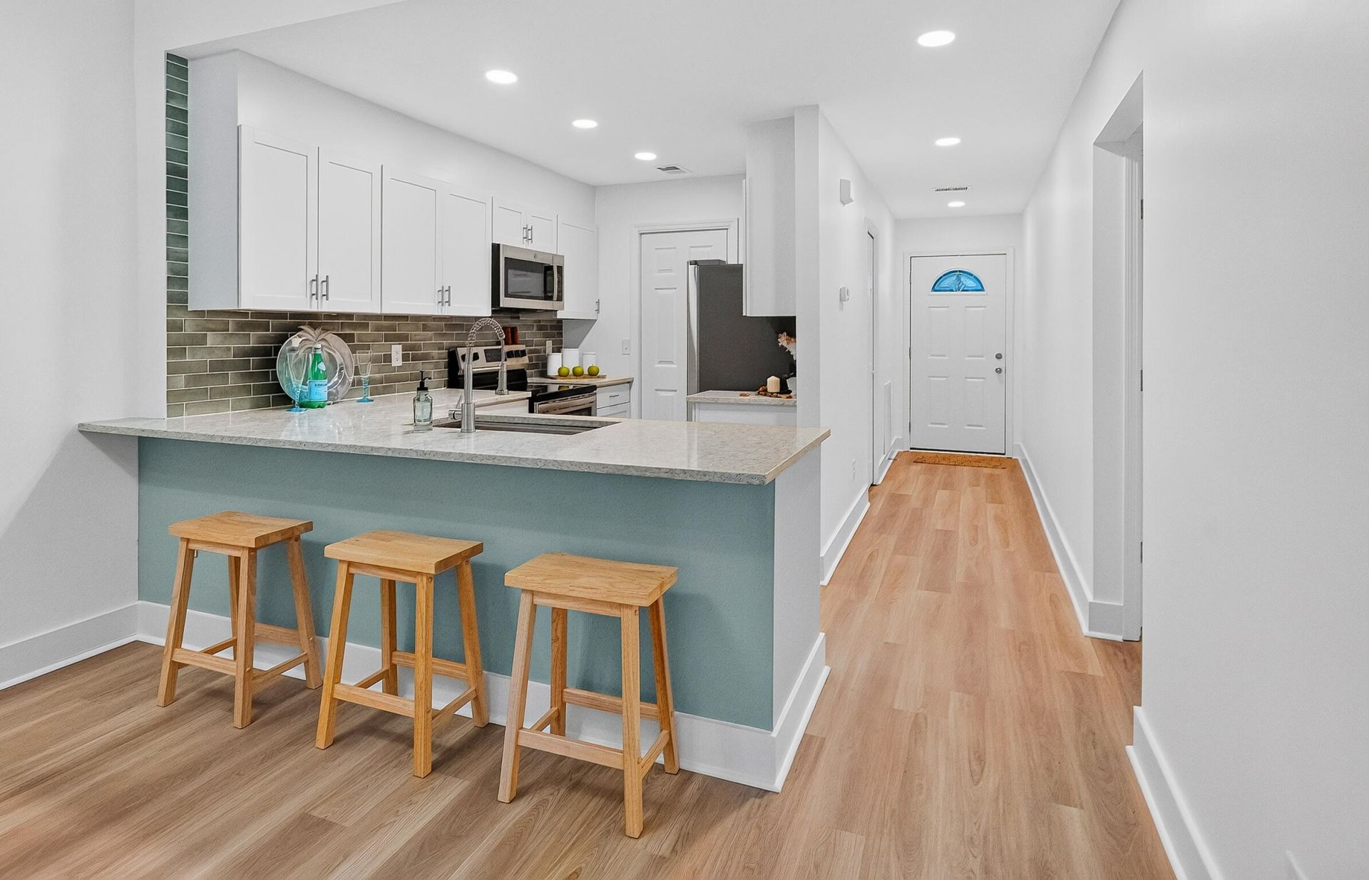 107 Ventura Place Photo 6