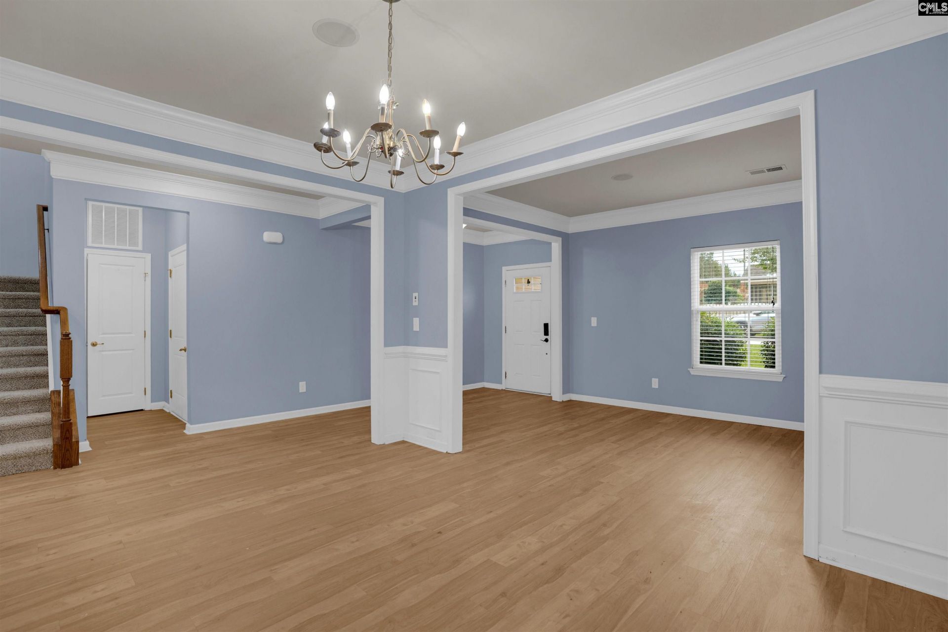 100 Ashford Way Photo 5