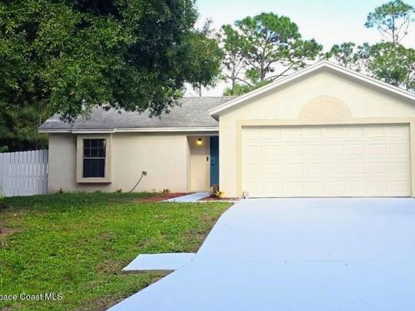 729 Hawkins Avenue SW , Palm Bay, FL 32908