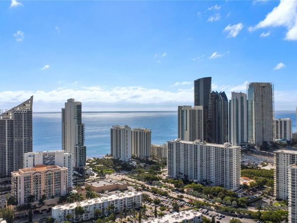 210 174th St , Unit 1103, Sunny Isles Beach, FL 33160