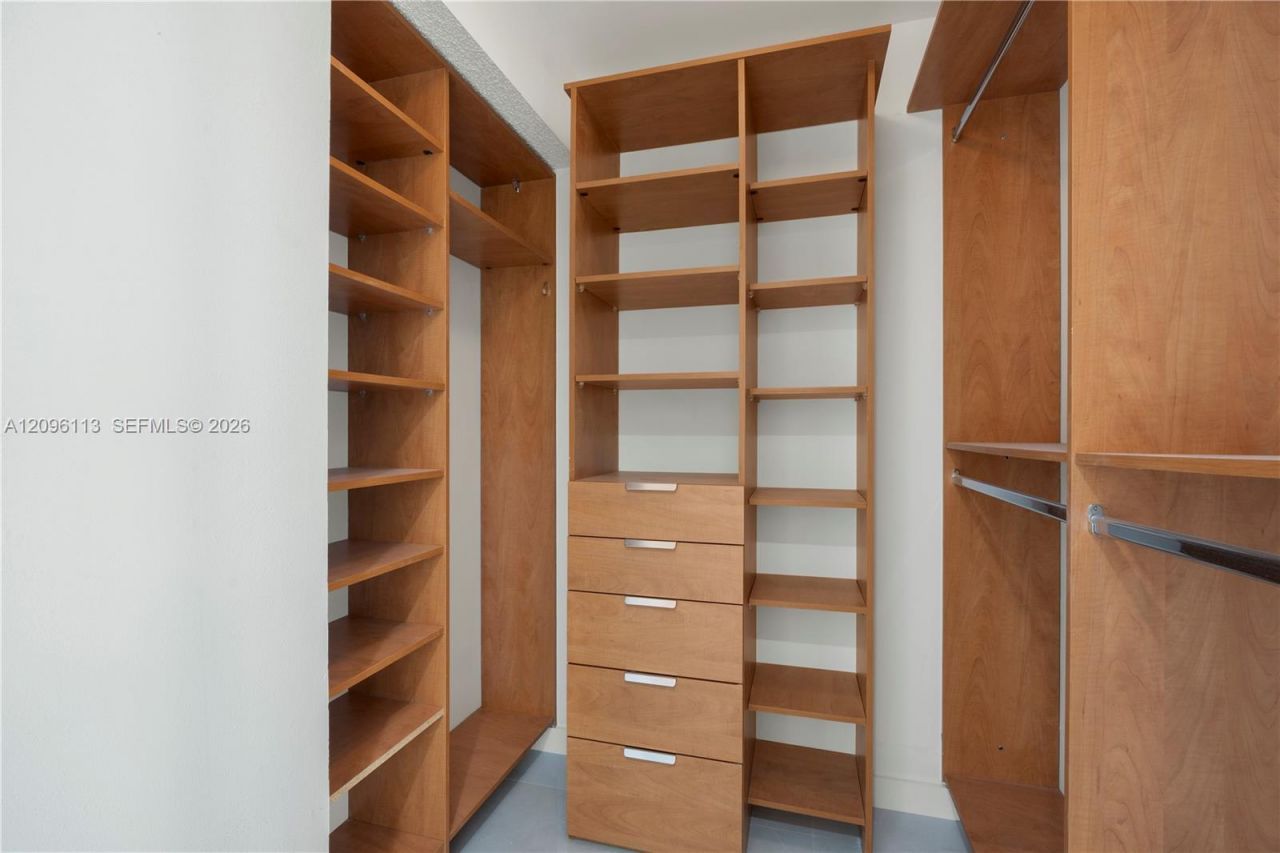 210 174th St , Unit 1103, Sunny Isles Beach, FL 33160 Photo
