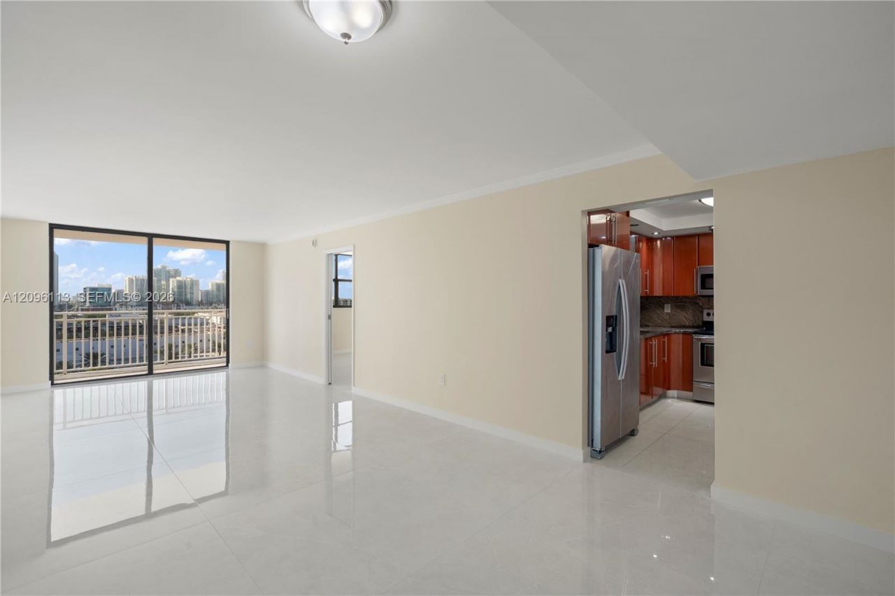 210 174th St , Unit 1103, Sunny Isles Beach, FL 33160 Photo