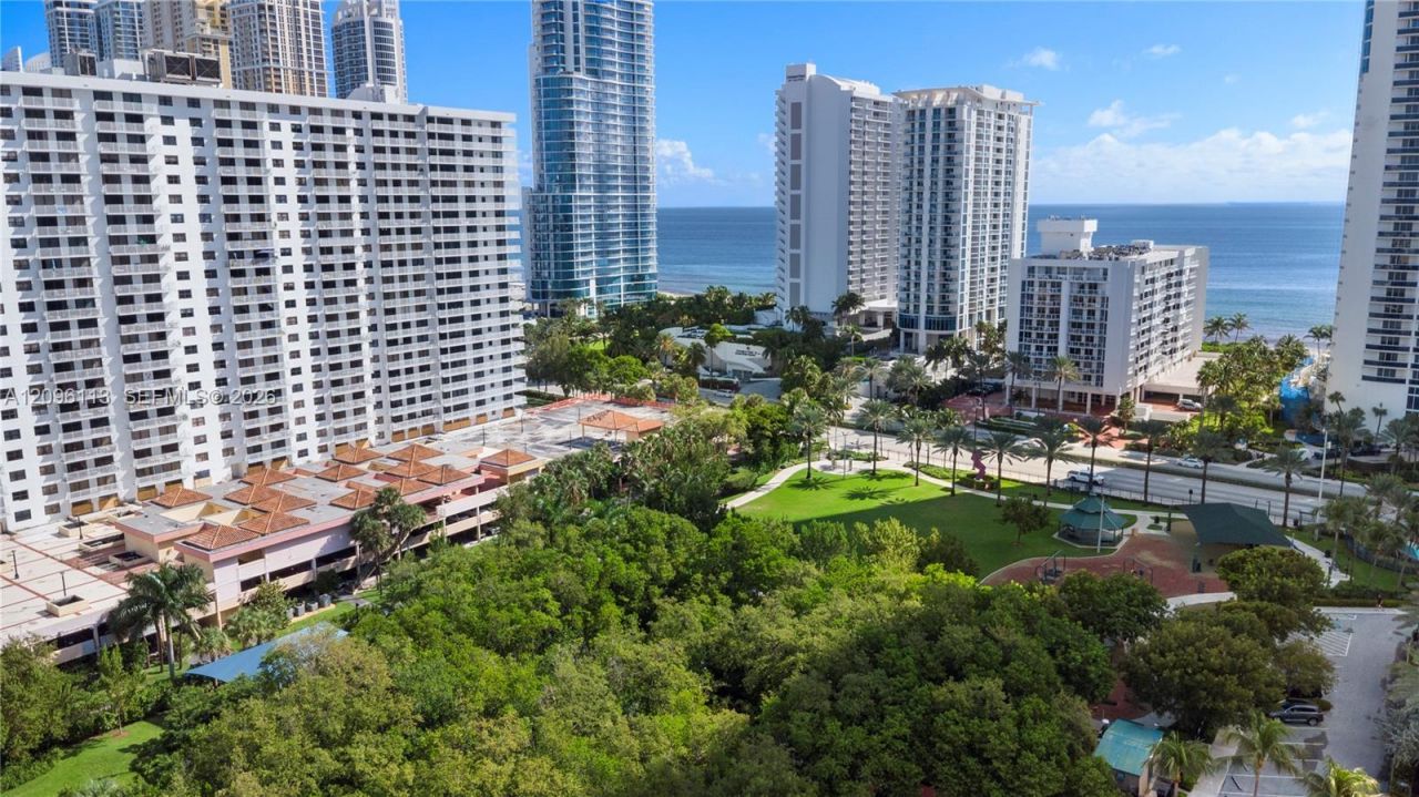 210 174th St , Unit 1103, Sunny Isles Beach, FL 33160 Photo