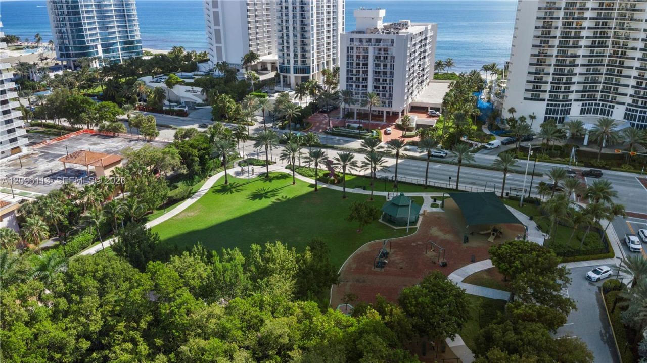 210 174th St , Unit 1103, Sunny Isles Beach, FL 33160 Photo