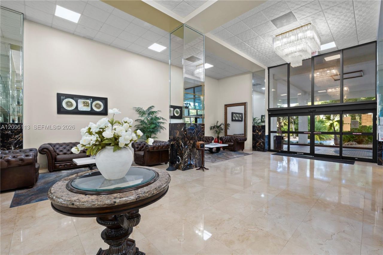 210 174th St , Unit 1103, Sunny Isles Beach, FL 33160 Photo