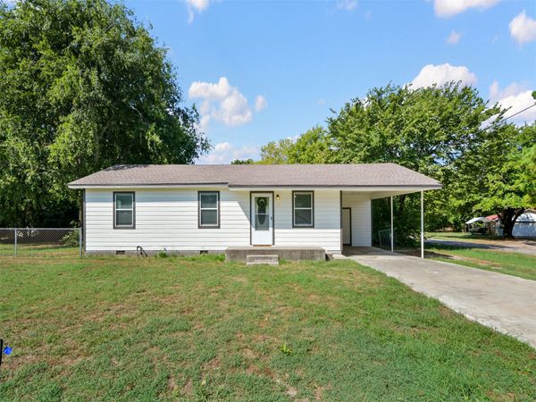 71 Meadow Street , Lone Grove, OK 73443