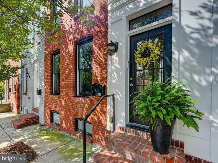 126 S Castle Street, Baltimore, MD 21231 Main Photo