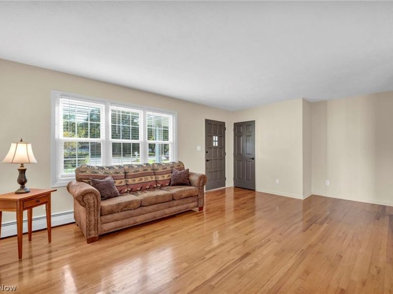 34853 Lakeshore Boulevard, Timberlake, OH 44095 Photo 11