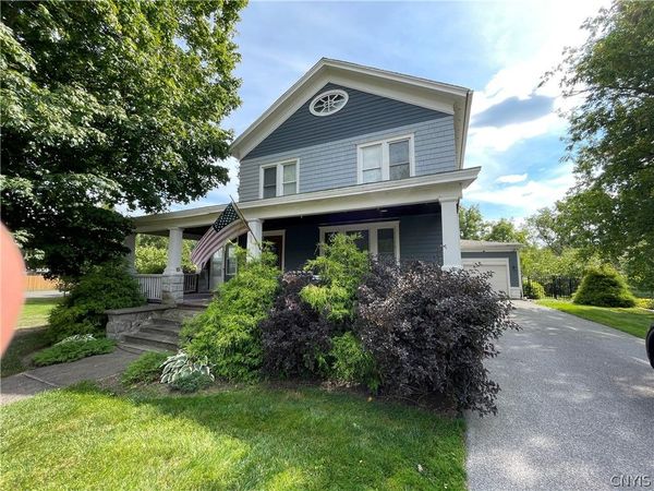 3284 Center St Street , Oneida, NY 13421