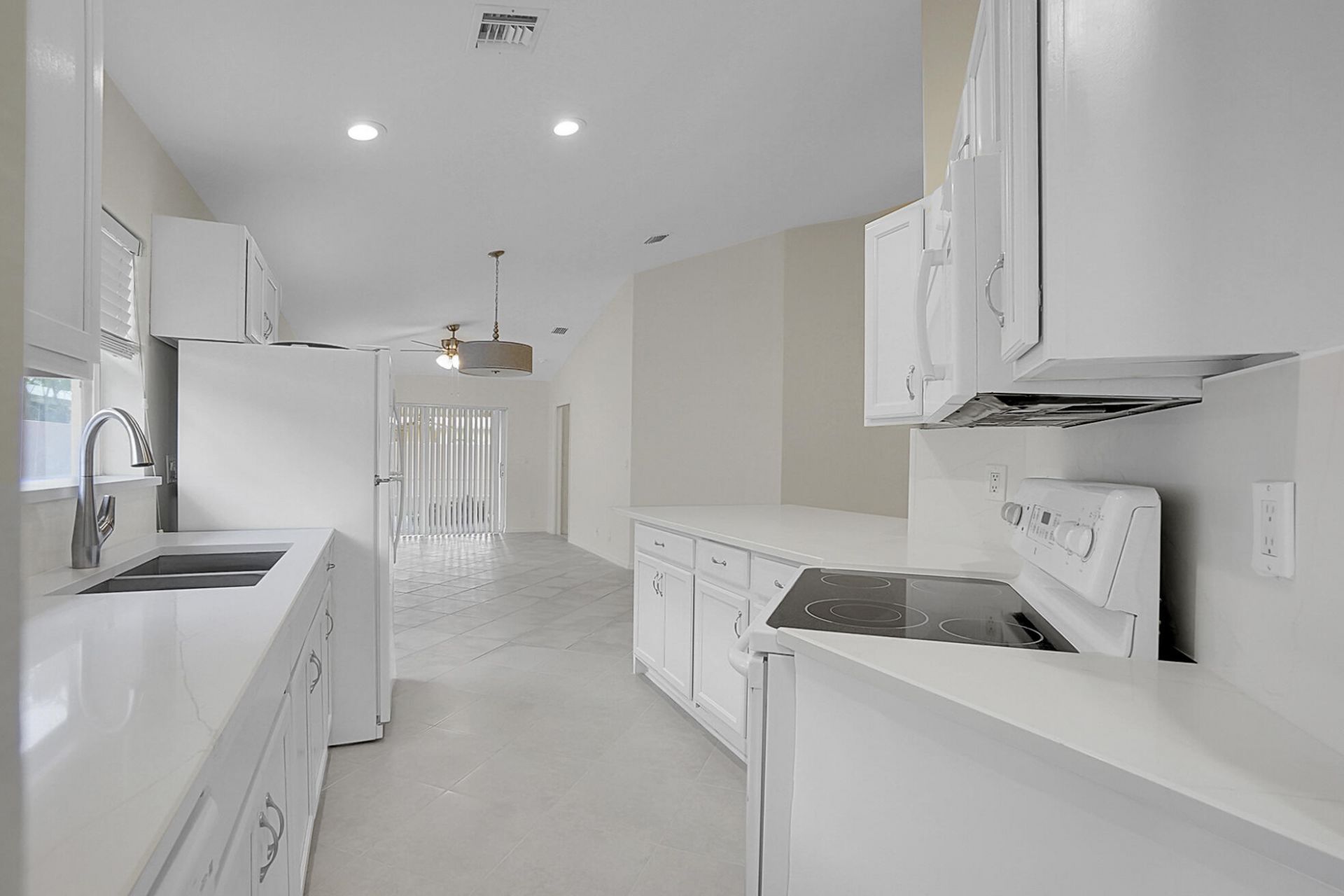 5215 Grande Palm Circle, Delray Beach, FL 33484 Photo