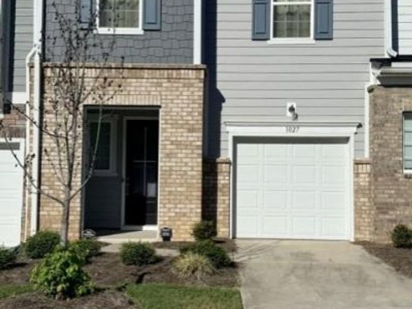 1027 Grays Mill Road, Charlotte, NC 28215