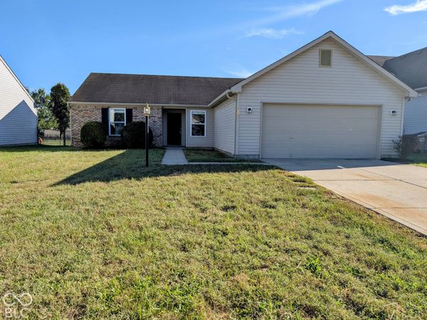 2265 Lakecrest Drive , Columbus, IN 47201
