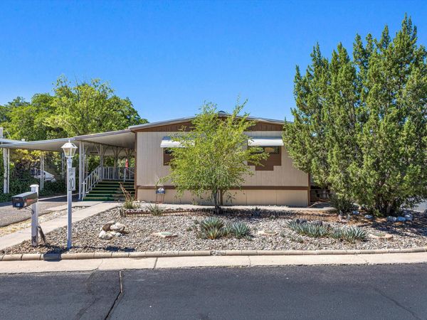 901 Beaver Trail SE, Albuquerque, NM 87123