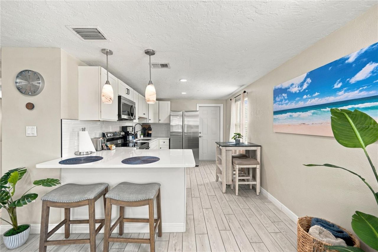 1004 67th Avenue W, Bradenton, FL 34207 Photo