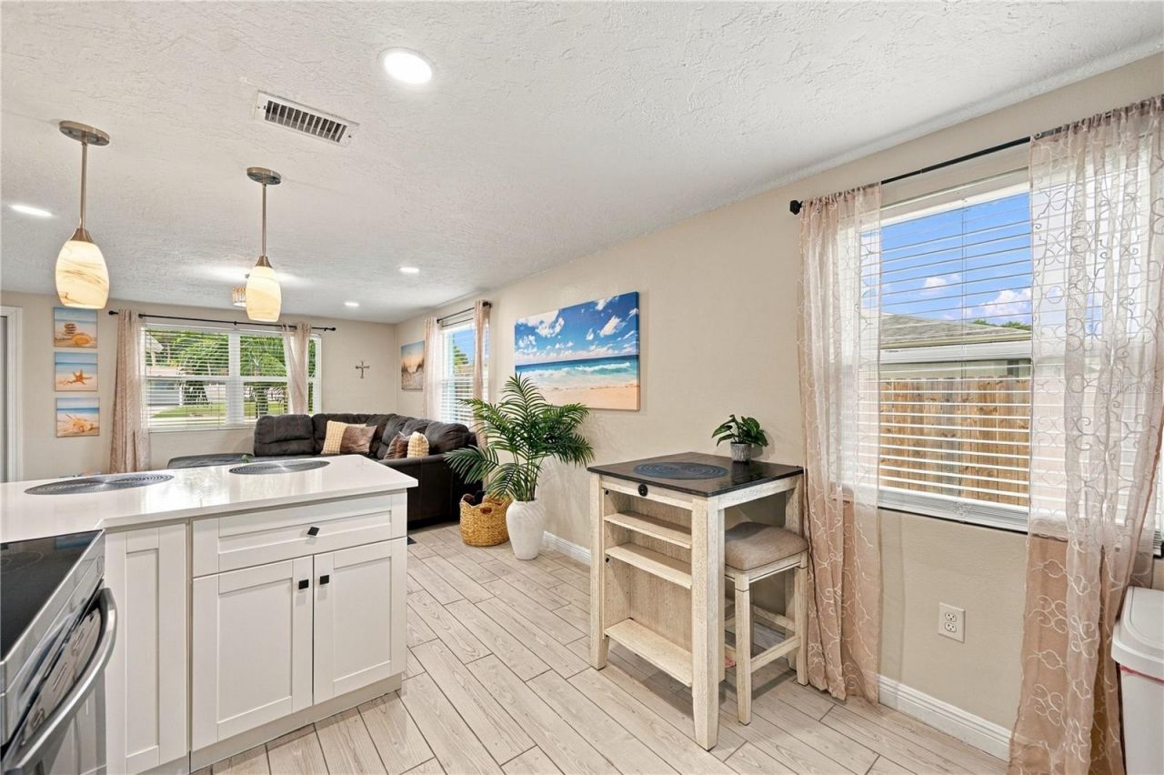 1004 67th Avenue W, Bradenton, FL 34207 Photo