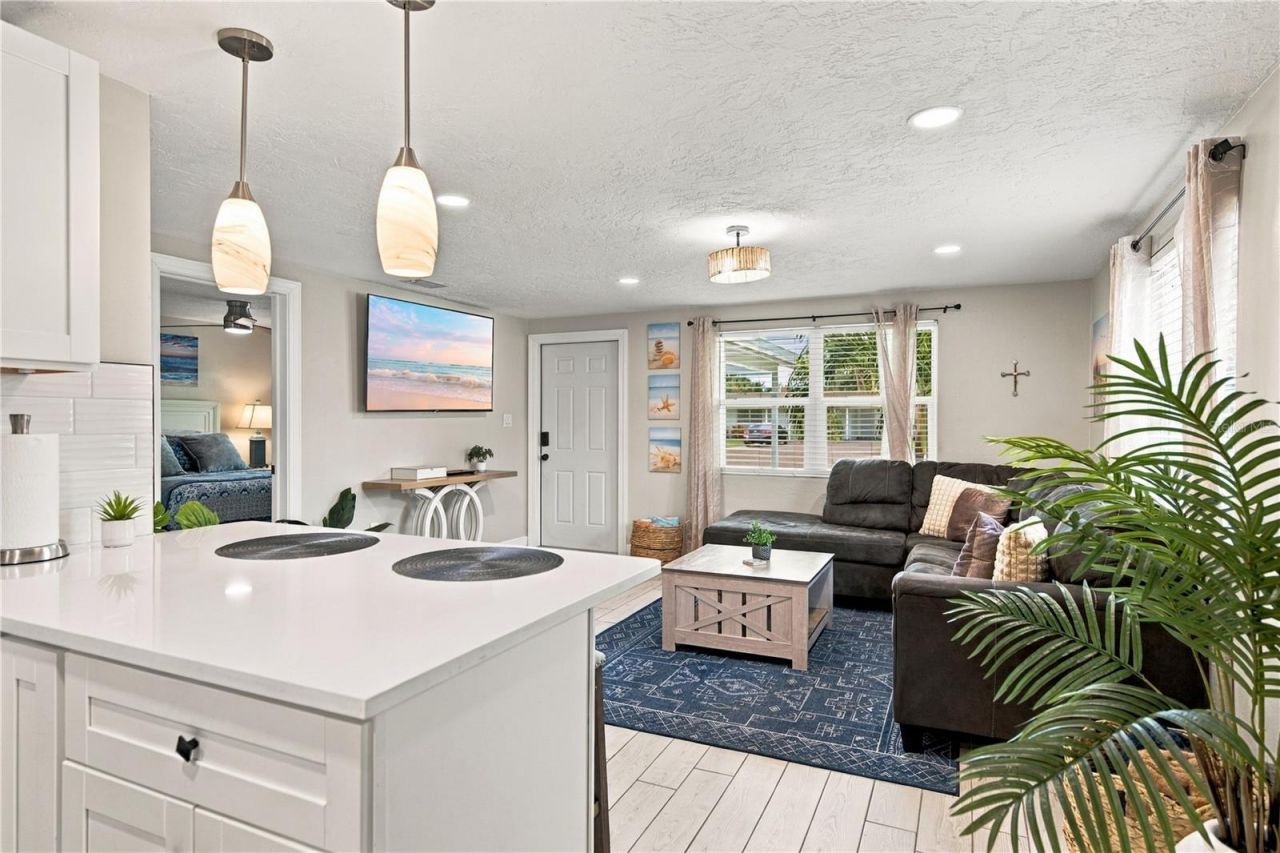 1004 67th Avenue W, Bradenton, FL 34207 Photo