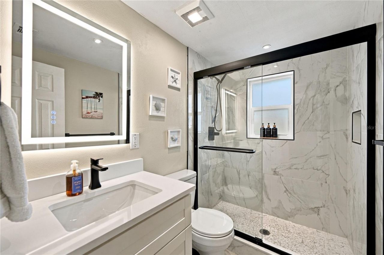 1004 67th Avenue W, Bradenton, FL 34207 Photo