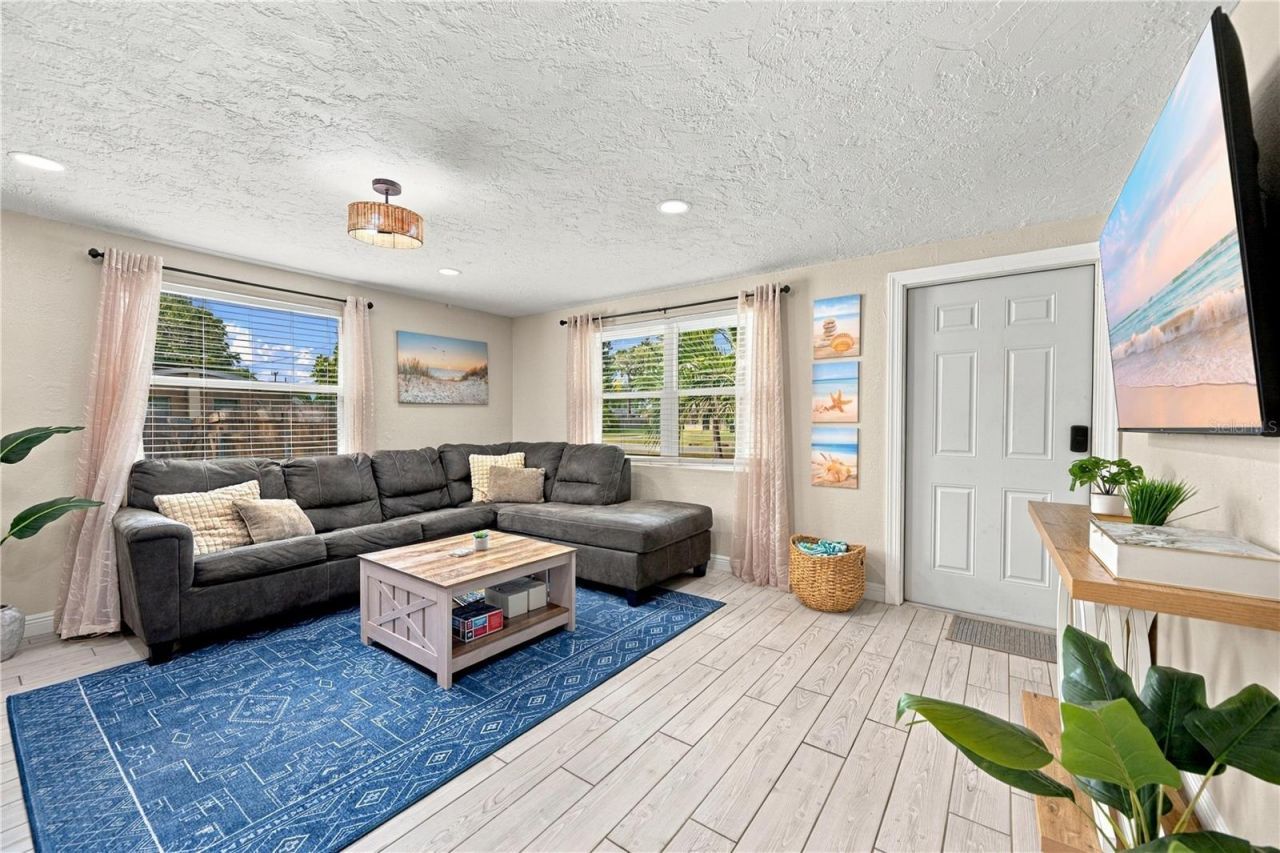 1004 67th Avenue W, Bradenton, FL 34207 Photo
