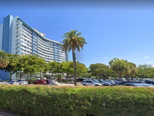 7441 Wayne Ave , Unit 8Q, Miami Beach, FL 33141