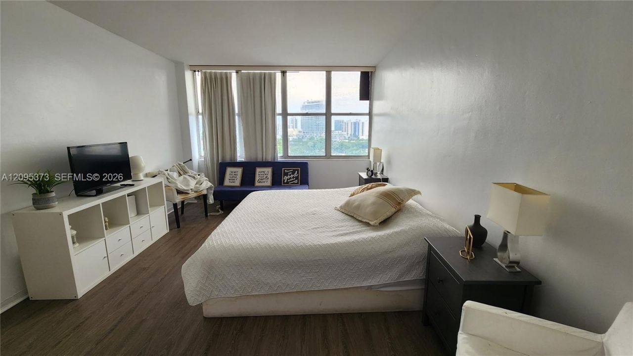 7441 Wayne Ave , Unit 8Q, Miami Beach, FL 33141 Photo