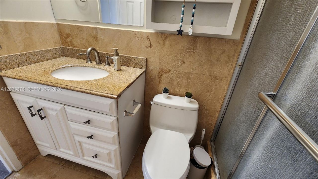 7441 Wayne Ave , Unit 8Q, Miami Beach, FL 33141 Photo