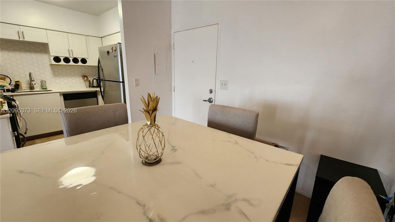 7441 Wayne Ave , Unit 8Q, Miami Beach, FL 33141 Photo