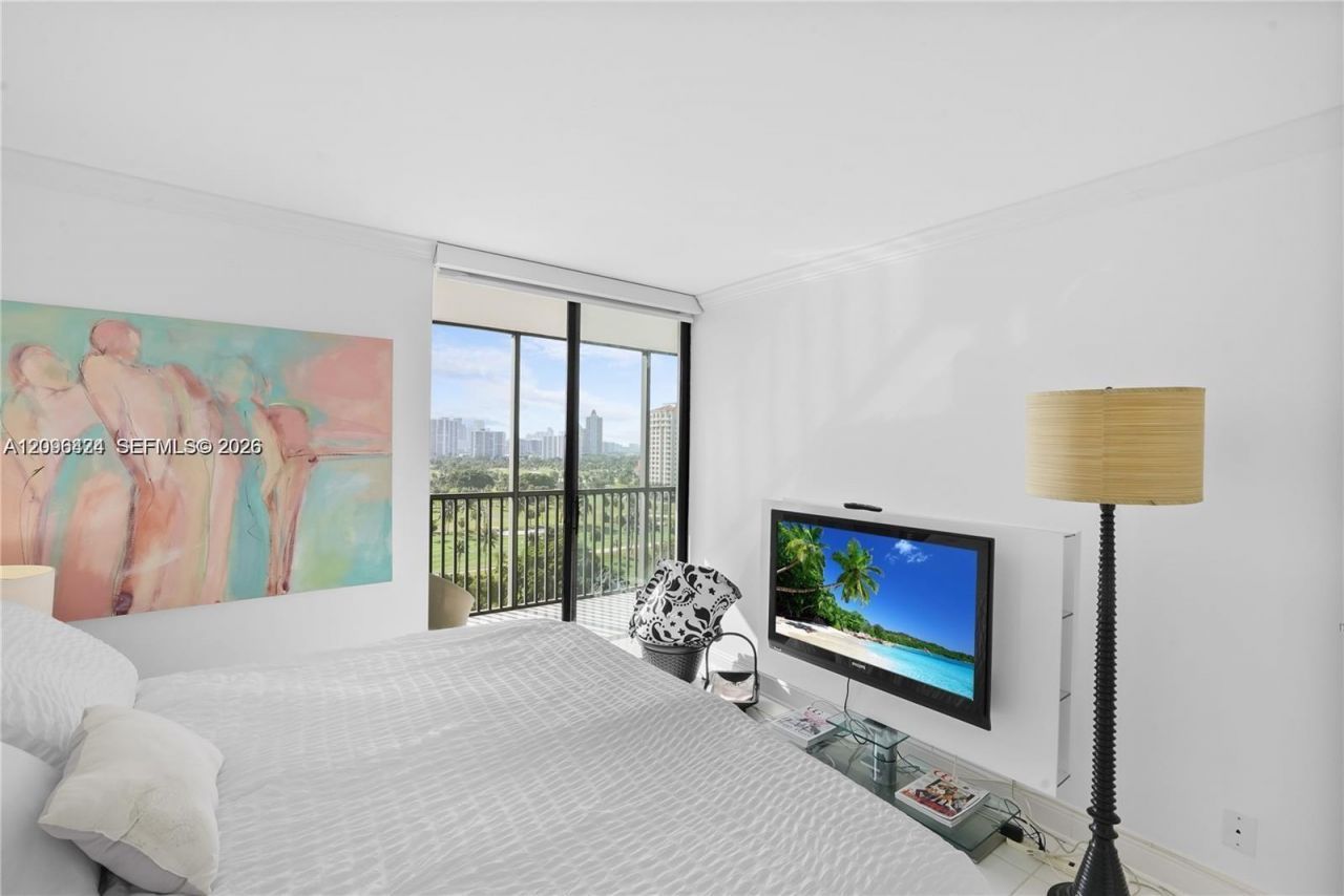 20301 W Country Club Dr , Unit 1226, Aventura, FL 33180 Photo