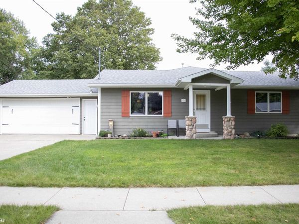 902 S 12Th Street, Clear Lake, IA 50428