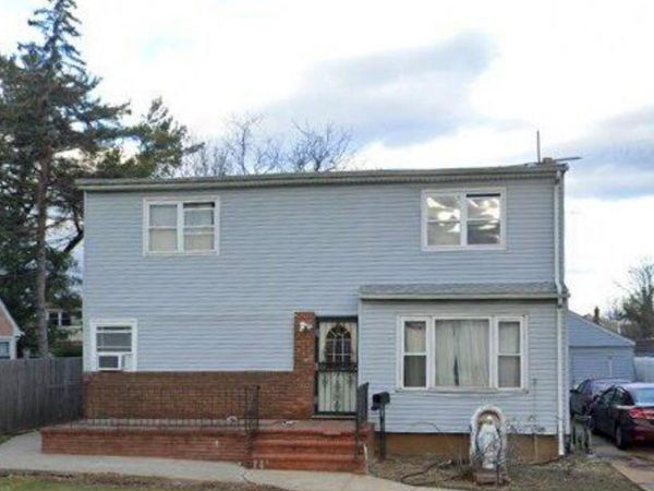 791 Park Avenue , Uniondale, NY 11553
