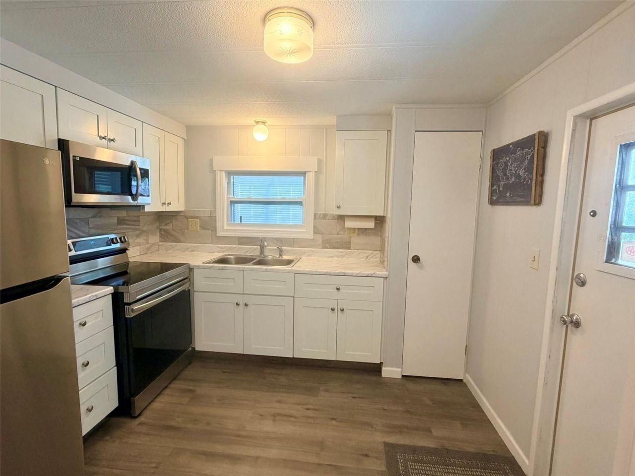 2191 Ca D Oro Drive, Unit 38, Sarasota, FL 34238 Photo