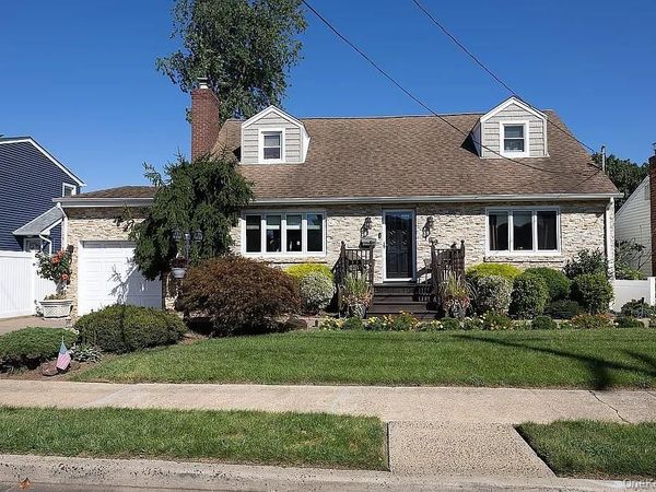 169 Doris Avenue, Franklin Square, NY 11010
