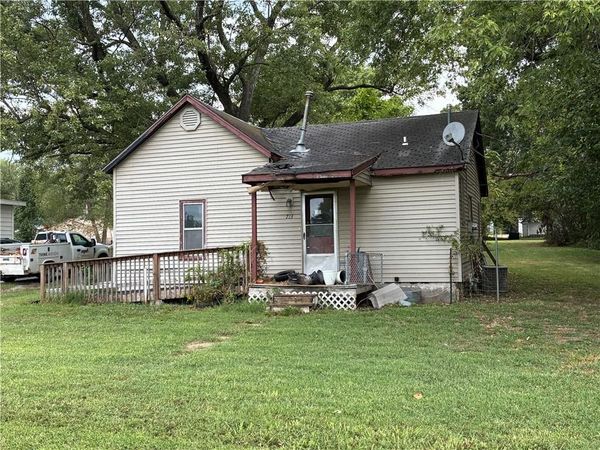 713 E Jefferson Street, Clinton, MO 64788
