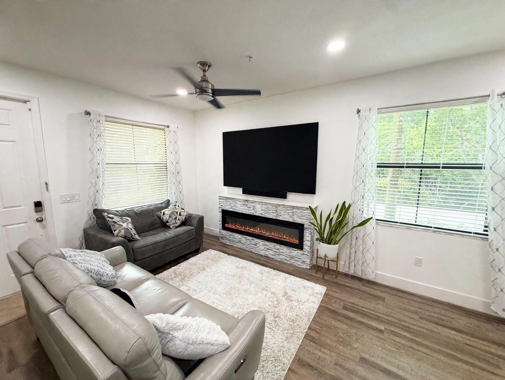3351 NW 126th Avenue, Sunrise, FL 33323 Photo