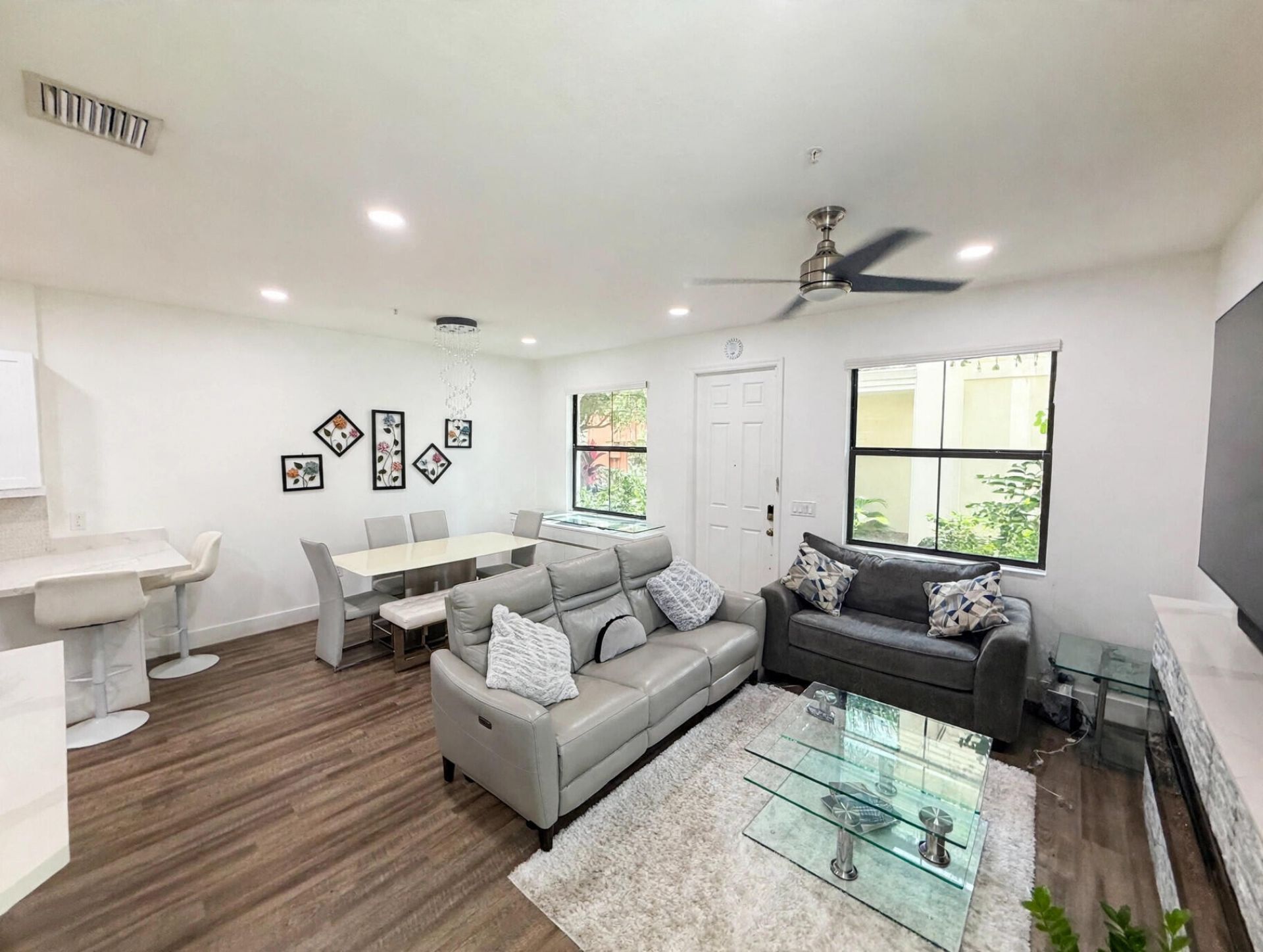 3351 NW 126th Avenue, Sunrise, FL 33323 Photo