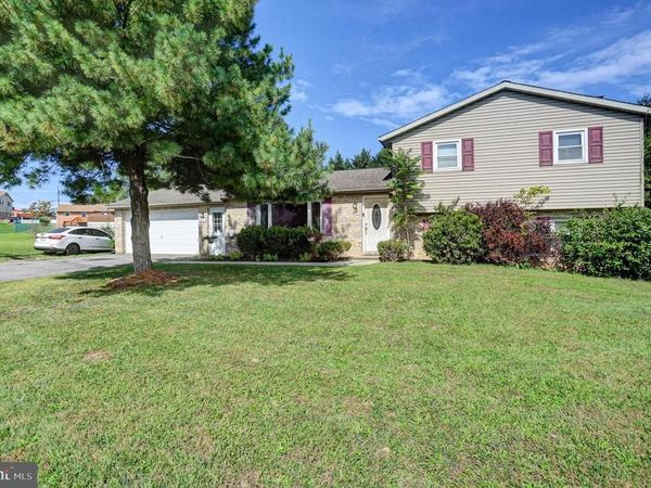 4125 RICKLYN DRIVE, CHAMBERSBURG, PA 17202