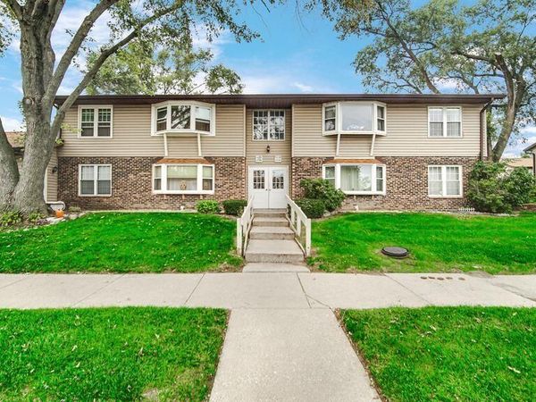 1738 Chelsea Street , Schererville, IN 46375
